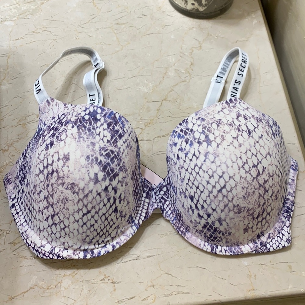 Victoria’s Secret bra